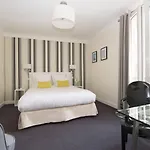 Hotel Des Batignolles