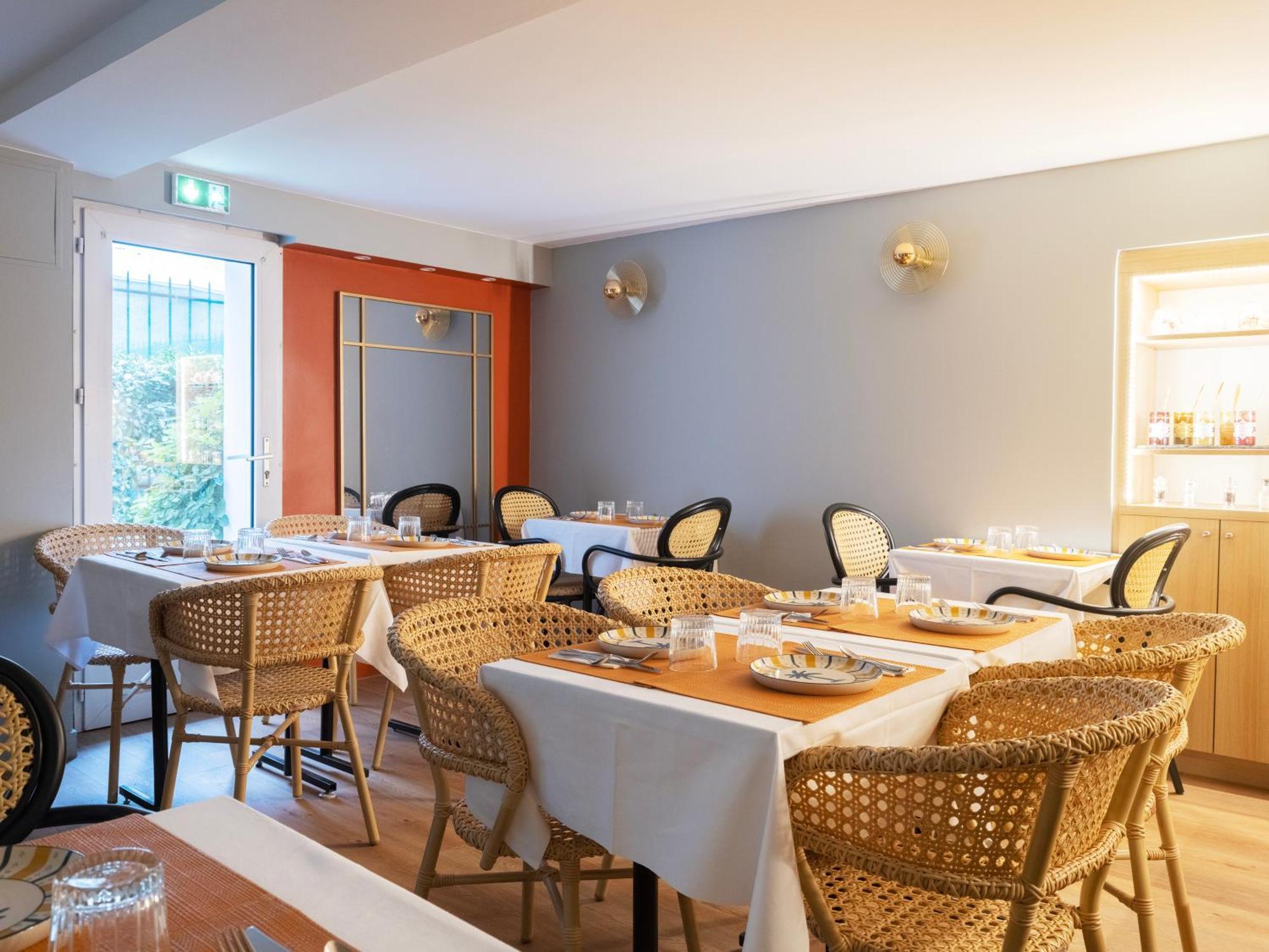 Hotel Des Batignolles Parigi
