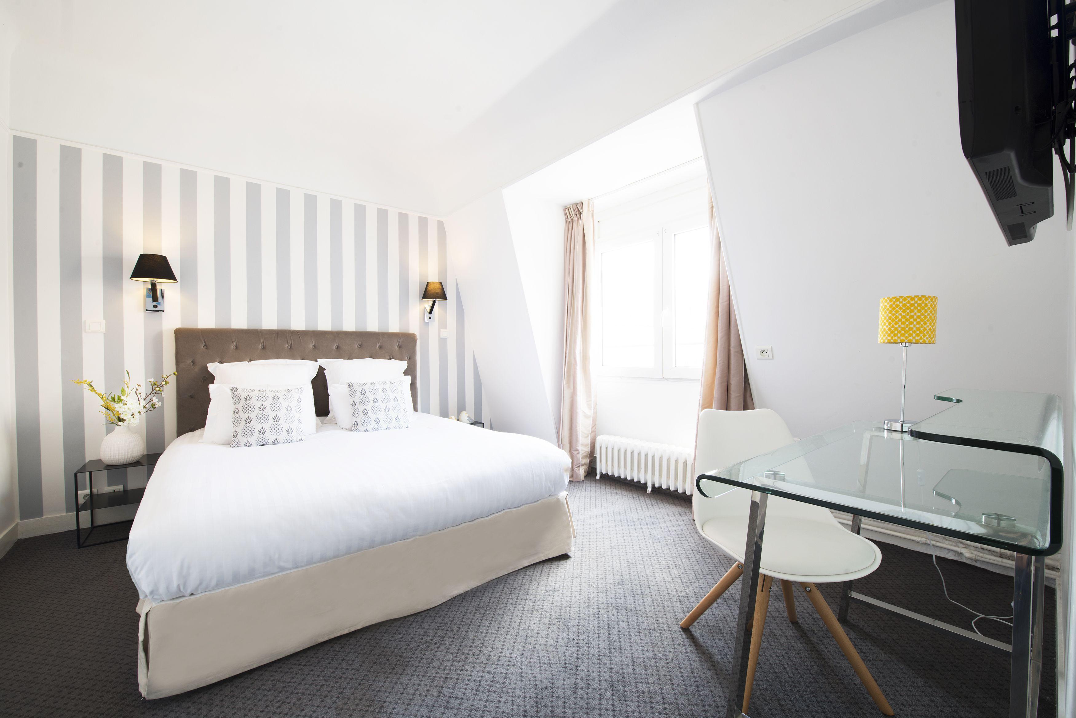 Des Batignolles Hotel