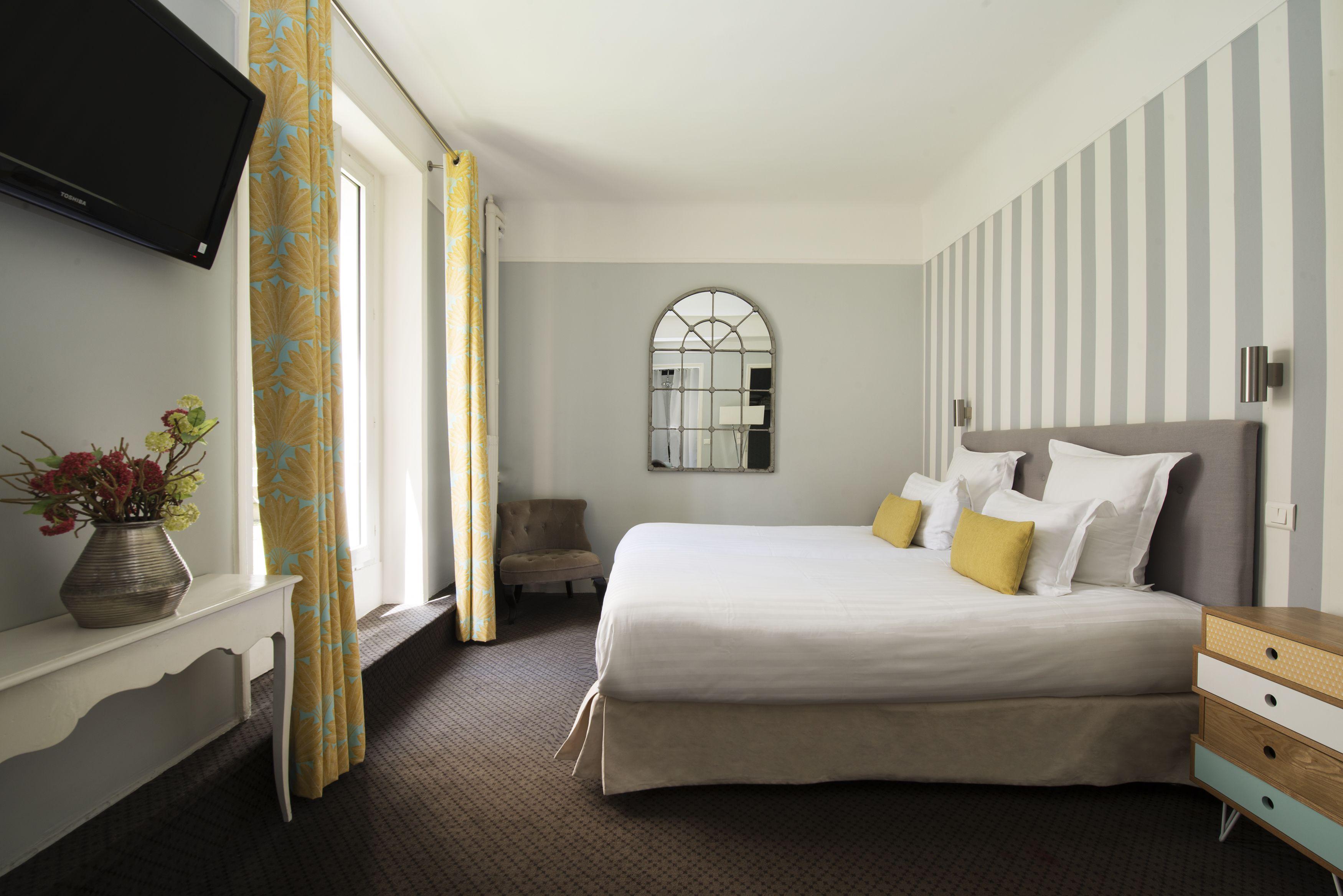 Hotel Des Batignolles Parigi