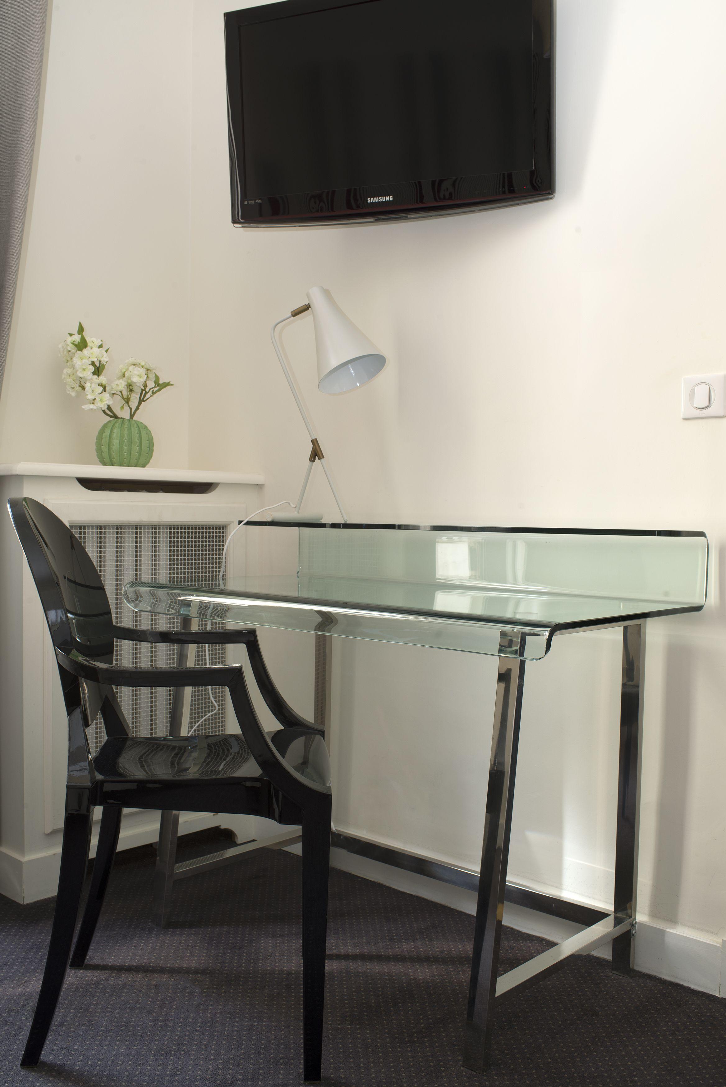 Des Batignolles Hotel