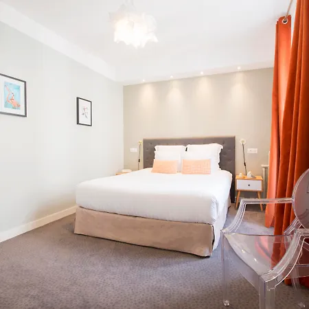 Hotel Des Batignolles Parigi