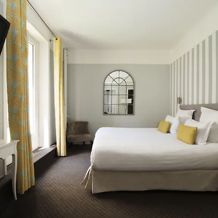 Hotel Des Batignolles Parigi