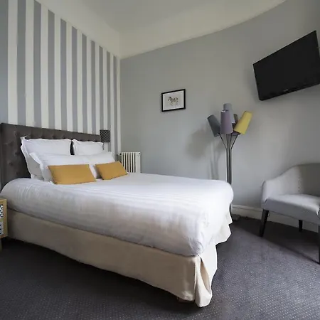 Hotel Des Batignolles
