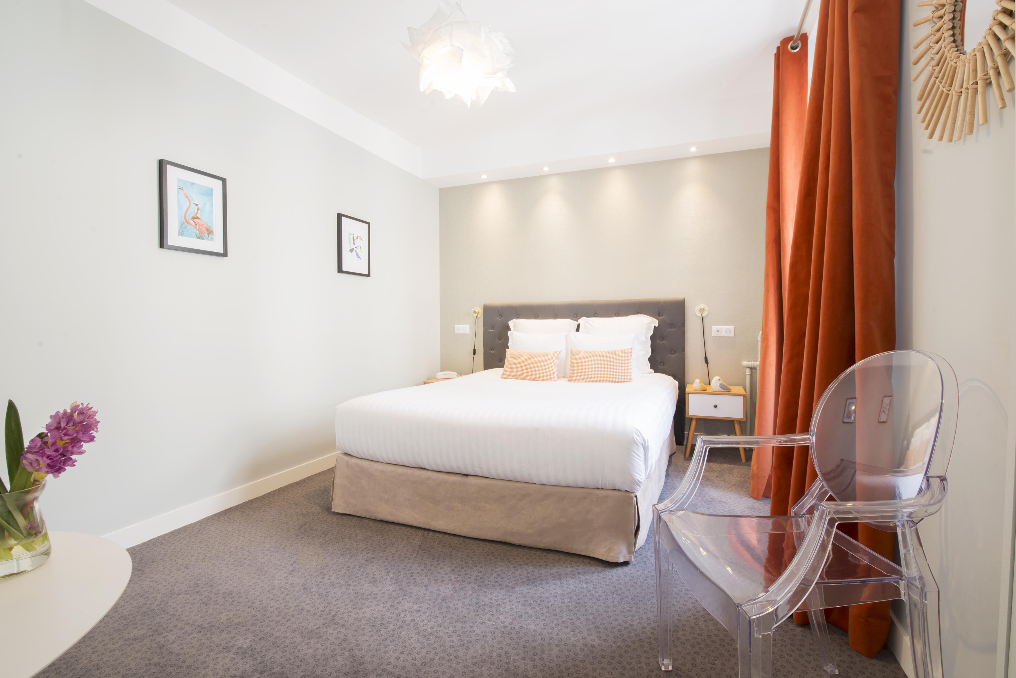 Hotel Des Batignolles Paris